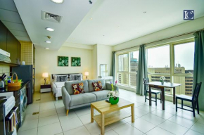 Luxury Escapes - Furnished studio with balcony in Royal Oceanic